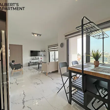 Albert's Kamares 401 Apartment